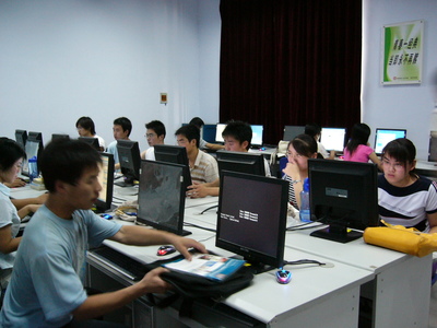 實(shí)訓(xùn)鑄就未來 軟件學(xué)院05級學(xué)生第二學(xué)期3周實(shí)訓(xùn)全面啟動(dòng)